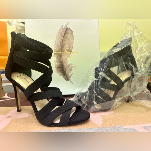 Black beautiful very comfortable 6.5 Jessica Simpson heels 👠 only worn once! - Picture 2 of 4
